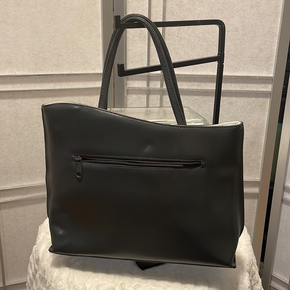 Nwot Gray Purse made in Paris - Picture 2 of 5